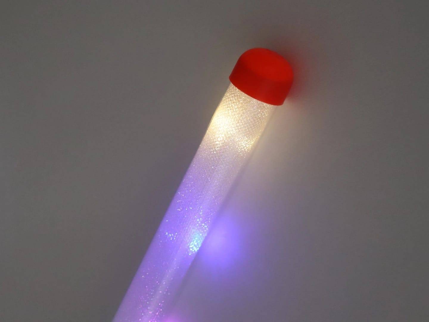 Bagheta Luminoasa LED Magic Glow Stick, 48 cm, Rosu, Ideala pentru Petreceri și Concerte