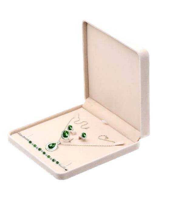 Cutie Premium din Catifea Albă pentru Seturi de Bijuterii – 16 x 12 x 4.5 cm