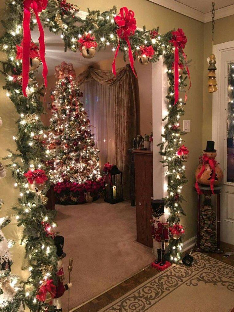 ghirlanda artificiala de brad bogata in crengute pentru decorarea locuintelor, 2.70 m