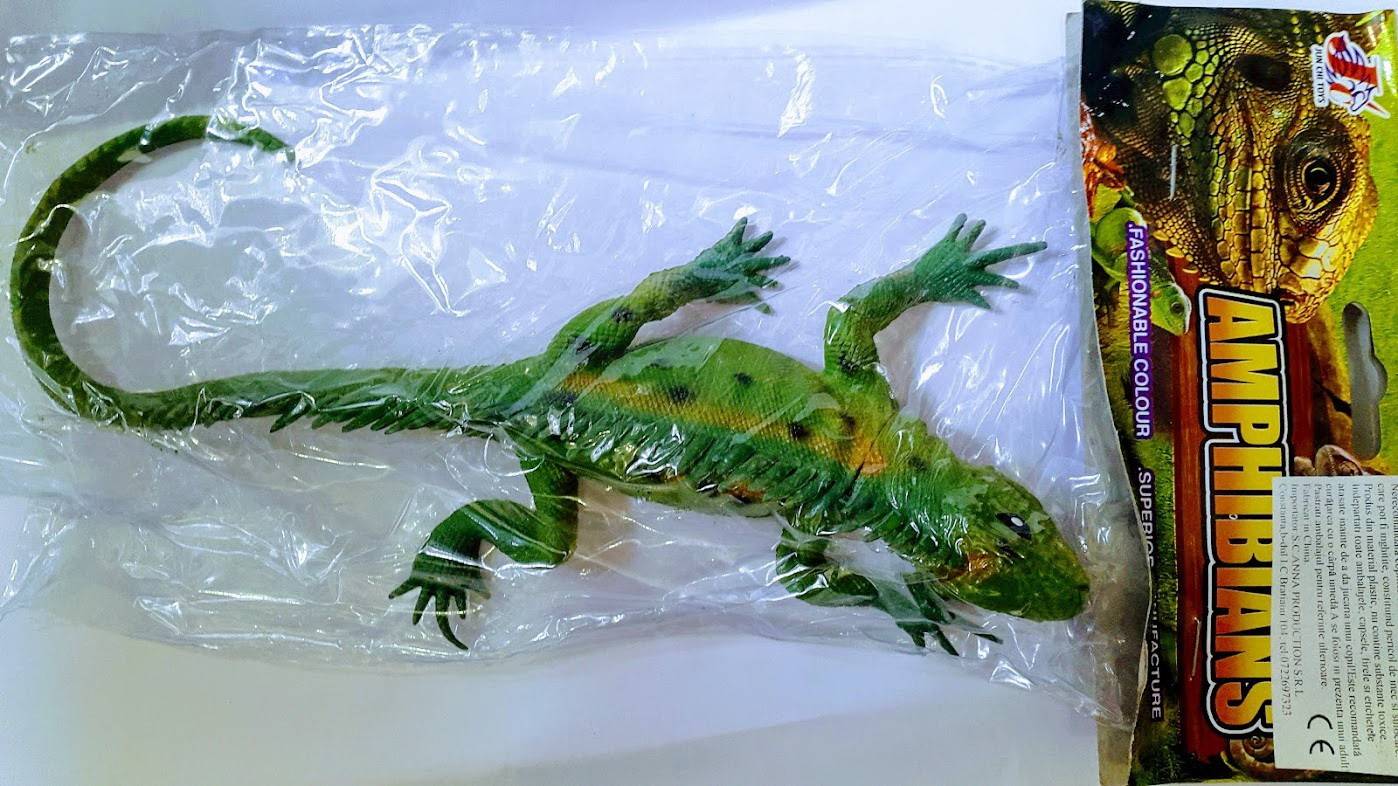 iguana din plastic moale, soparla marime naturala, 35 cm
