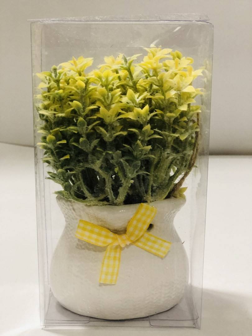 Planta artificiala cu frunze