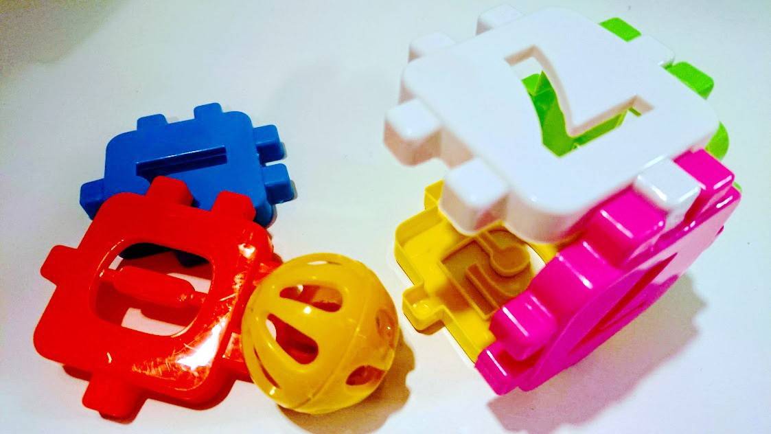 puzzle cub sunatoare cu cifre , joc de constructie bebe