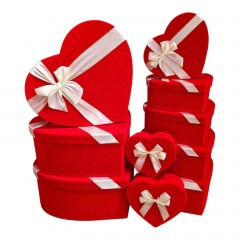 Set 10 Cutii Inima din Catifea cu Funda Roșie Satinata Crem
