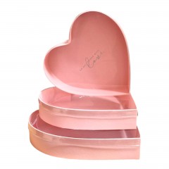Set 3 Cutii în Formă de Inimă cu Capac Transparent „Do all things with love”, Roz